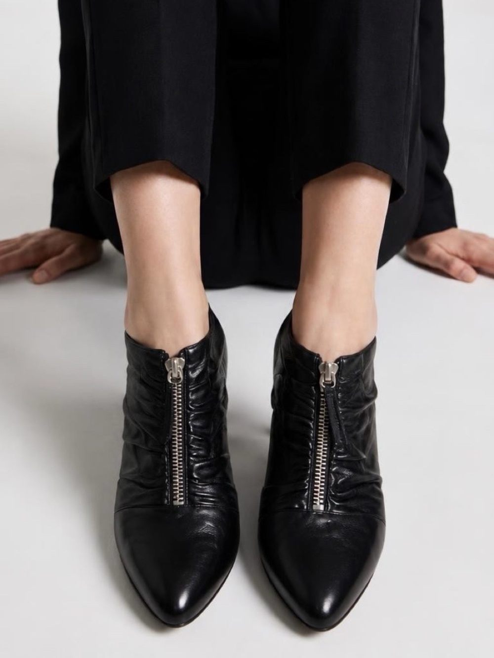 Giuseppe Zanotti Black Pointed-Toe Leather Zip Front Heels